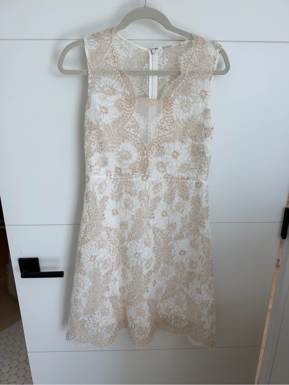 Elie Tahari White and Beige Floral Lace Mini Dress